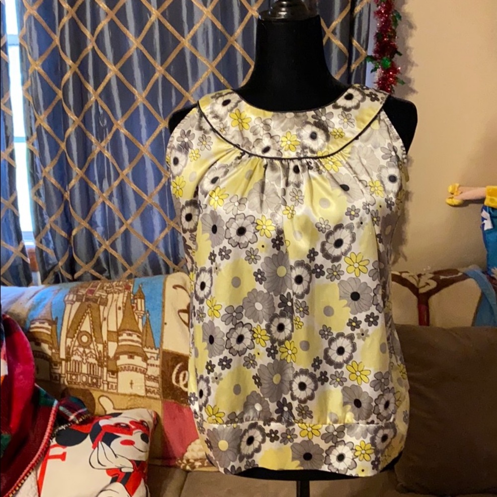 Floral top